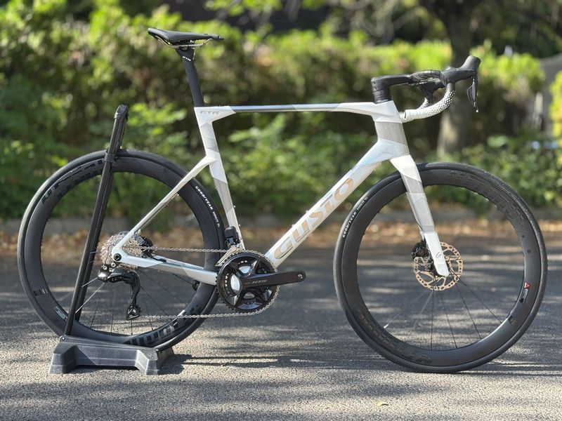 Used Gusto Custom Shimano 105 Di2 2026 Road & Gravel
