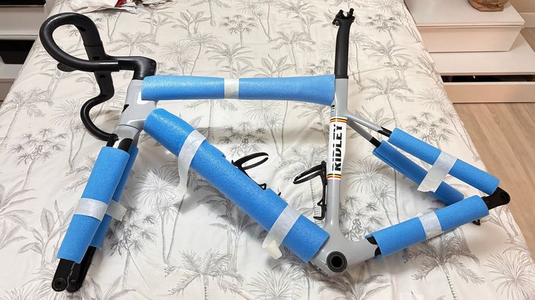 Used Ridley Falcn Rs Frameset S 2024, manillar integrado forza cirrus pro, rodamientos cerámicos pedalier, portabidones zefal, soporte garmin… 2024 Road & Gravel, Light Gray — image 9 of 10