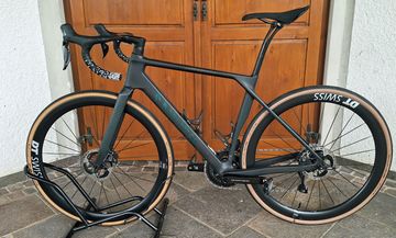 Gebrauchtes Canyon Endurace CFR Di2 2024 2024 Road & Gravel, Schwarz — Bild 3 von 15