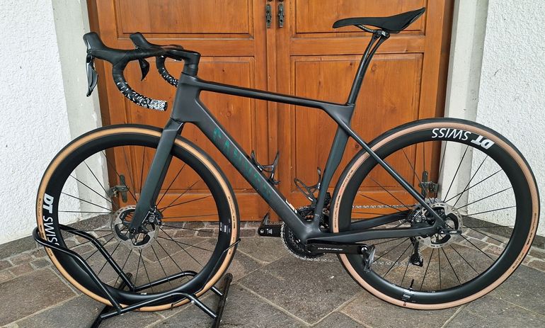Gebrauchtes Canyon Endurace CFR Di2 2024 2024 Road & Gravel, Schwarz — Bild 3 von 15