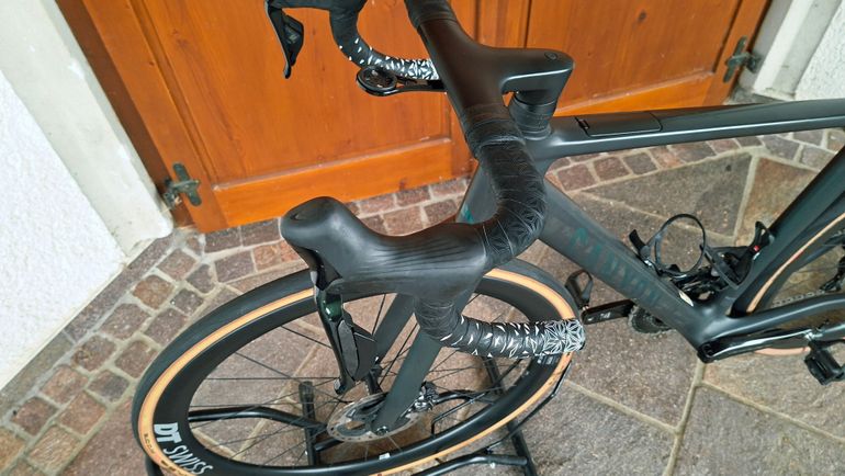 Gebrauchtes Canyon Endurace CFR Di2 2024 2024 Road & Gravel, Schwarz — Bild 10 von 15