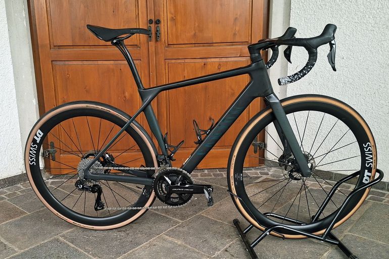Gebrauchtes Canyon Endurace CFR Di2 2024 2024 Road & Gravel, Schwarz — Bild 2 von 15