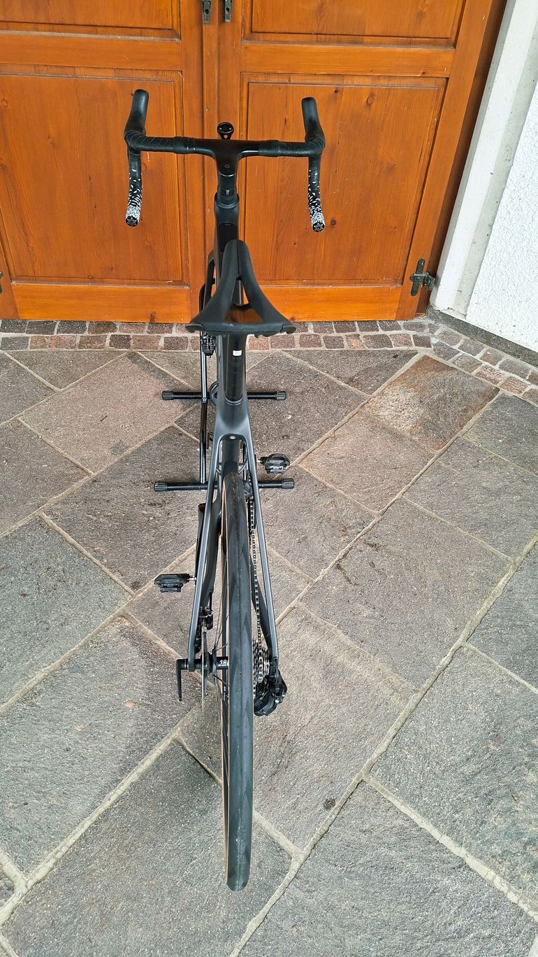 Gebrauchtes Canyon Endurace CFR Di2 2024 2024 Road & Gravel, Schwarz — Bild 13 von 15