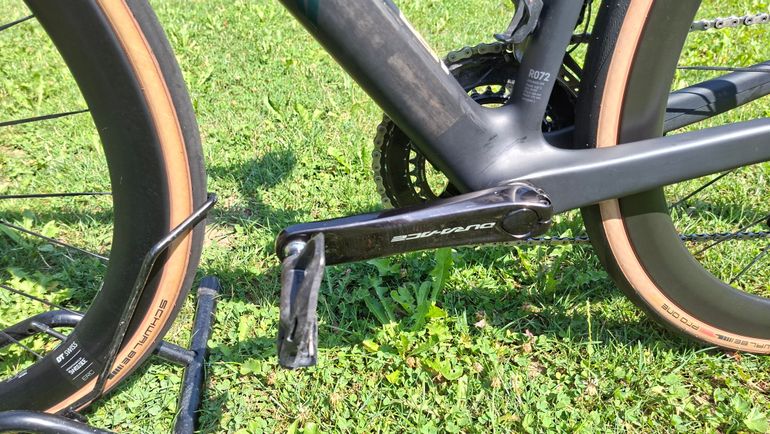 Canyon Endurace CFR Di2 2024 2024 Road & Gravel usato, Nero — immagine 6 di 9