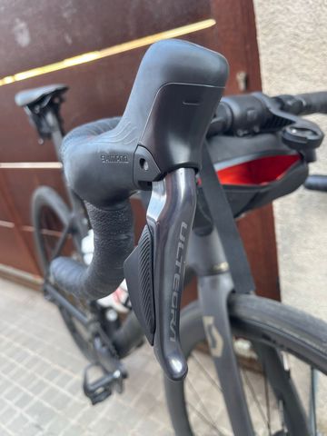 Scott Addict RC 15 2024 2024 Road & Gravel usato, Nero — immagine 4 di 5