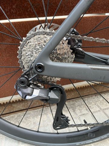 Scott Addict RC 15 2024 2024 Road & Gravel usato, Nero — immagine 3 di 5