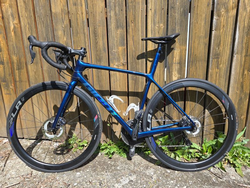 Tweedehands Giant TCR Advanced SL 1 Disc 2020 King Of Mountain 2020 Road & Gravel