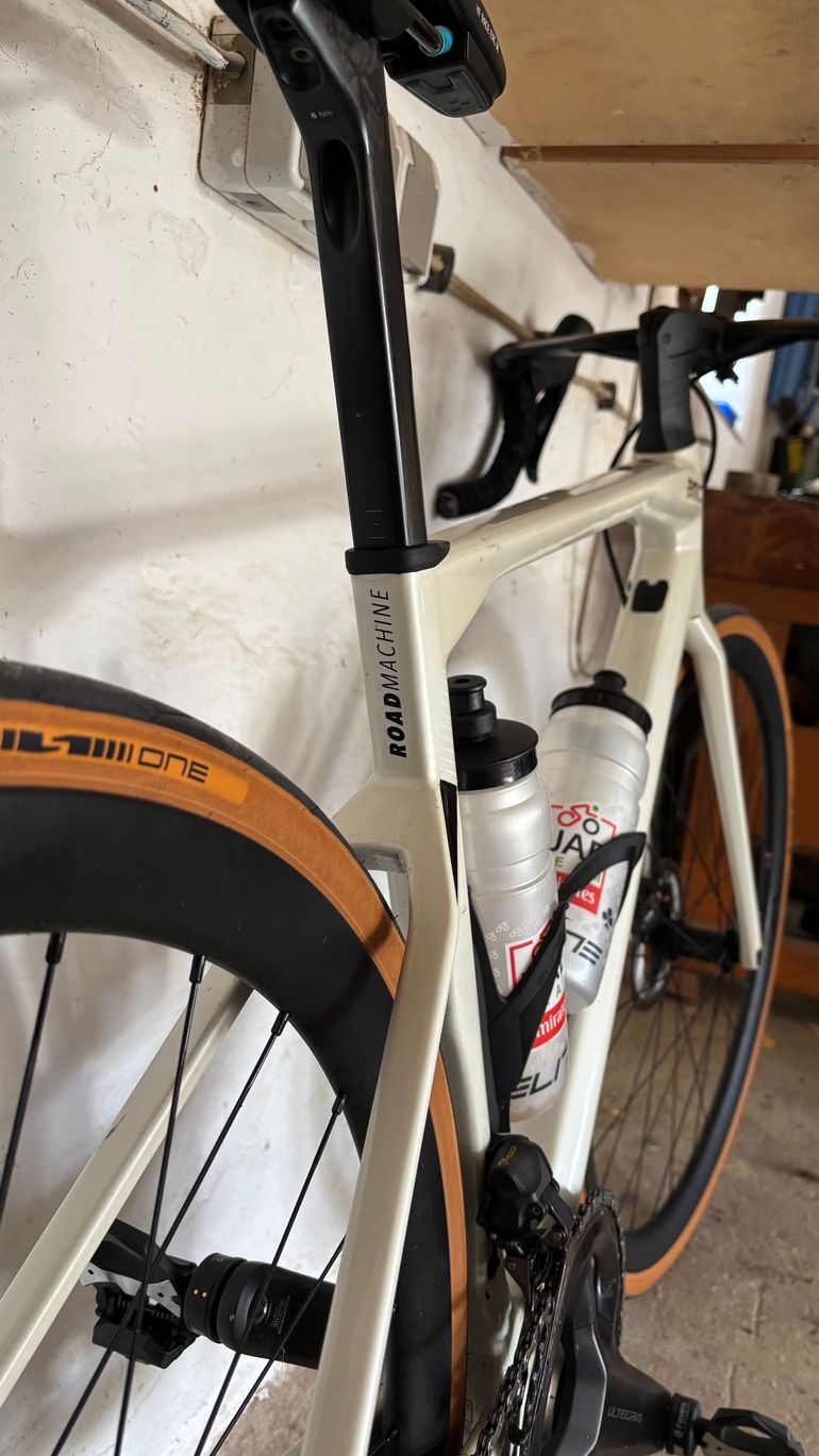 BMC Roadmachine ONE 2022 2022 Road & Gravel usato, Bianco — immagine 4 di 5