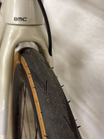Used BMC Roadmachine ONE 2022 2022 Road & Gravel, White — image 6 of 7