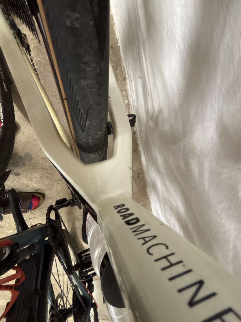Used BMC Roadmachine ONE 2022 2022 Road & Gravel, White — image 7 of 7
