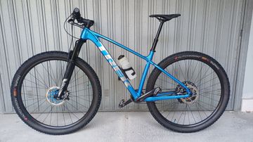 Used Trek X-Caliber 9 2022 2022 Mountainbike, Blue, 27.5, 29 — image 2 of 28