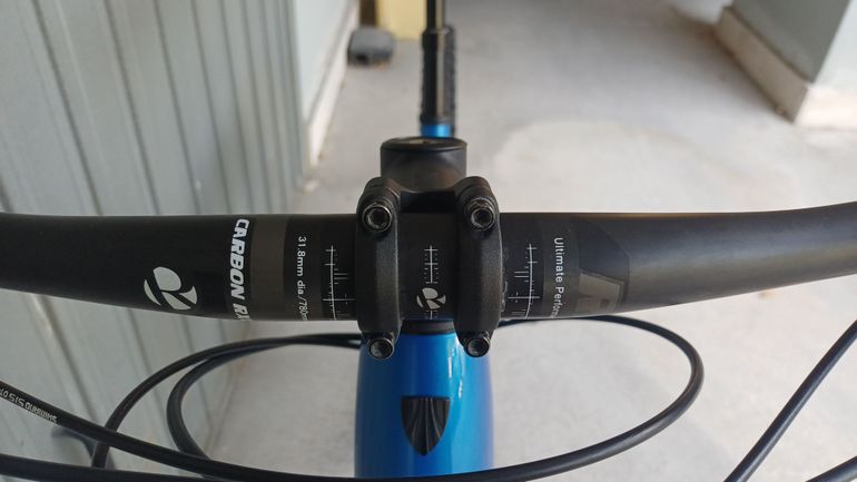 Used Trek X-Caliber 9 2022 2022 Mountainbike, Blue, 27.5, 29 — image 8 of 28