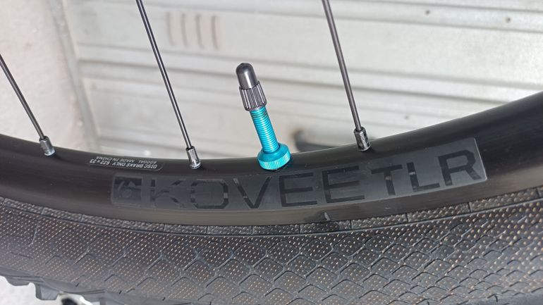 Used Trek X-Caliber 9 2022 2022 Mountainbike, Blue, 27.5, 29 — image 11 of 28