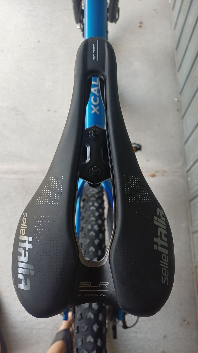 Used Trek X-Caliber 9 2022 2022 Mountainbike, Blue, 27.5, 29 — image 5 of 28