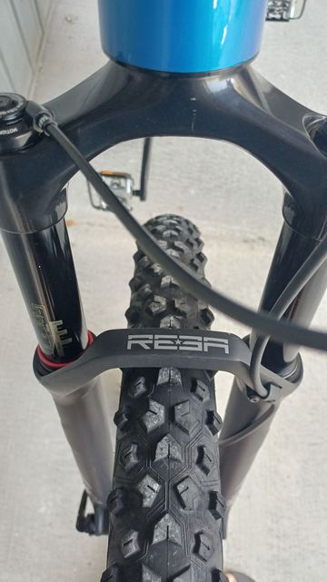 Used Trek X-Caliber 9 2022 2022 Mountainbike, Blue, 27.5, 29 — image 9 of 28