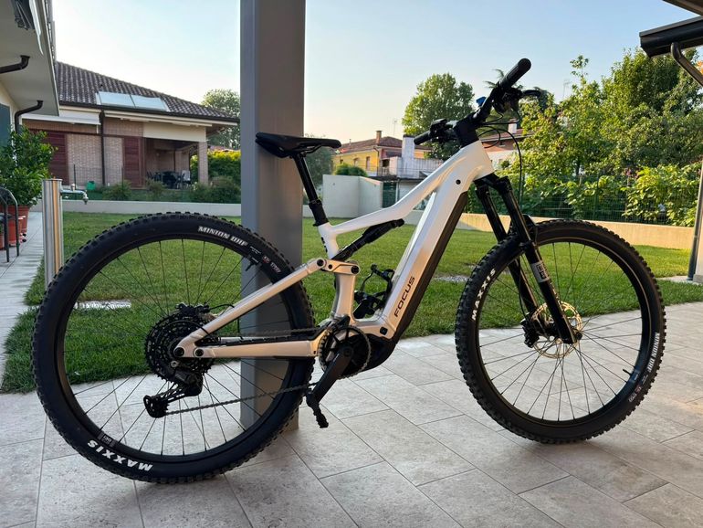 Used Focus JAM² 6.7 2024 2024 Mountainbike, White, 29 — image 1 of 3