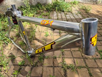 GT lts-1 Frameset 1994 Mountainbike d'occasion — image 1 sur 12