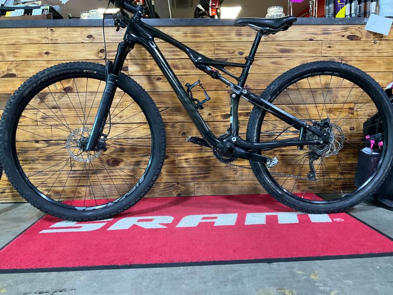 Used Specialized Epic Comp Carbon 29 2015 2015 Mountainbike, Black — image 2 of 12