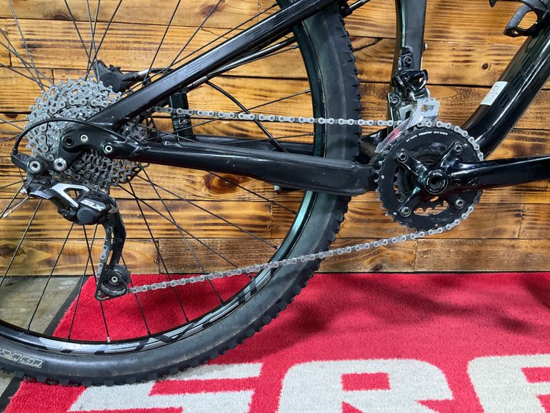 Used Specialized Epic Comp Carbon 29 2015 2015 Mountainbike, Black — image 3 of 12