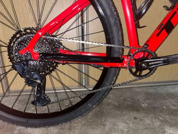 Used Trek X-caliber SRAM GX 2023 Mountainbike, Red, 29 — image 3 of 3
