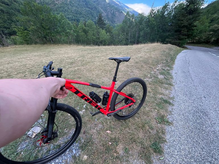 Used Trek X-caliber SRAM GX 2023 Mountainbike, Red — image 2 of 5