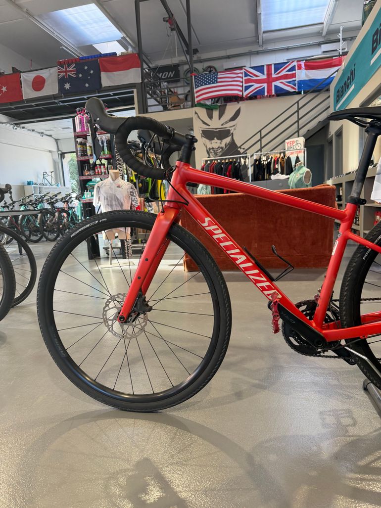 Used Specialized Diverge Elite E5 2022 2022 Road & Gravel, Red — image 4 of 9
