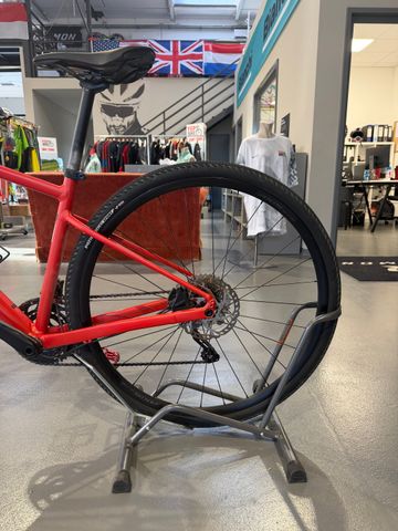 Used Specialized Diverge Elite E5 2022 2022 Road & Gravel, Red — image 3 of 9