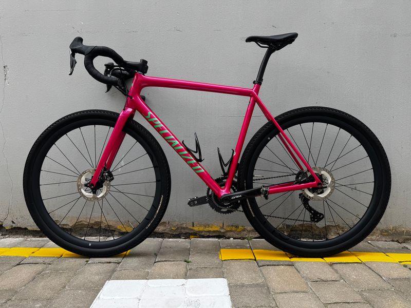Tweedehands Specialized Shimano Di2 2024 Road & Gravel