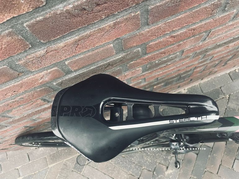 Used Factor Ostro Shimano Ultegra Di2 2020 Road & Gravel, Black — image 13 of 17