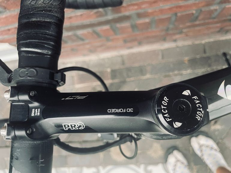 Used Factor Ostro Shimano Ultegra Di2 2020 Road & Gravel, Black — image 9 of 17