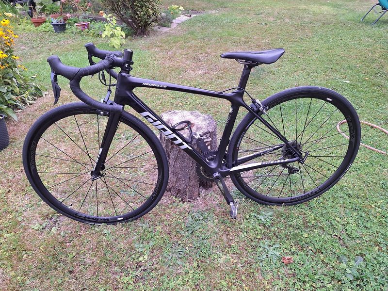 Used Giant TCR Advanced SL 1 2016 2016 Road & Gravel
