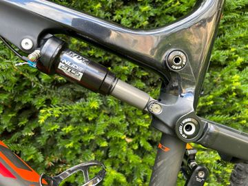 Used Scott Genius 910 Shimano Deore XT 2017 Mountainbike, Black, 29 — image 3 of 8