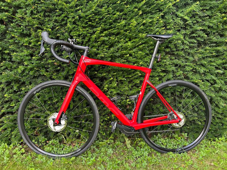 Used BMC Roadmachine 01 Custom Shimano Ultegra 2021 Road & Gravel, Red — image 2 of 10