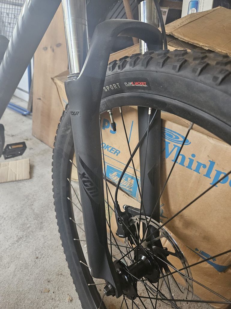 Used Specialized Rockhopper Comp 29 2022 2022 Mountainbike, Light Gray, 29 — image 3 of 8