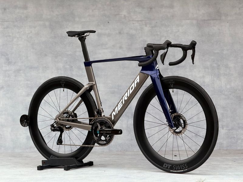 Merida REACTO TEAM 2027 2027 Road & Gravel d'occasion