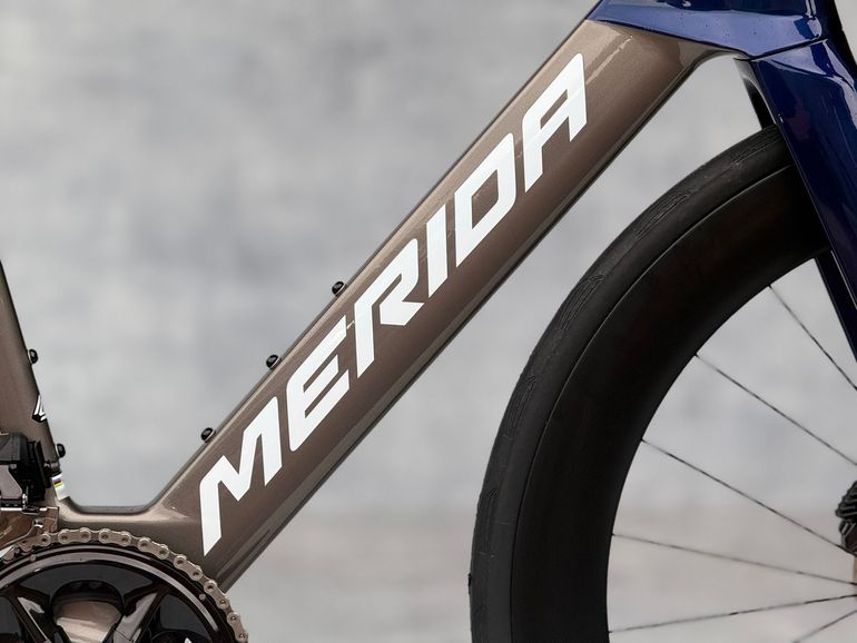 Used Merida REACTO TEAM 2027 2027 Road & Gravel, Light Gray — image 6 of 9