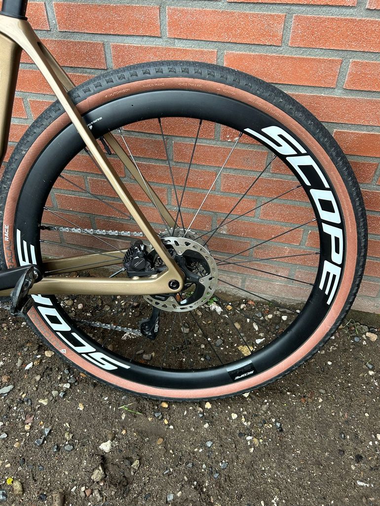 Used Bianchi Impulso Shimano Ultegra Di2 2026 Road & Gravel, Orange — image 10 of 12