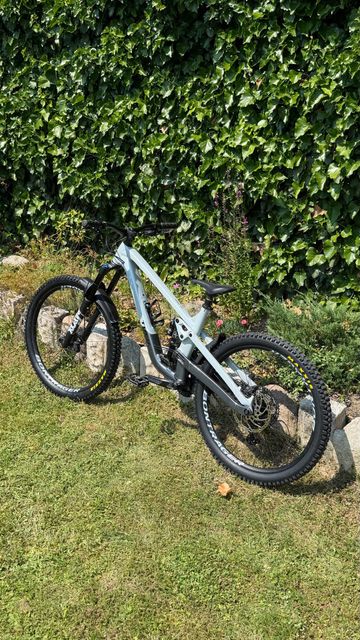 Brugt Trek Slash 8 Gen 6 2025 2025 Mountainbike — billede 6 af 6