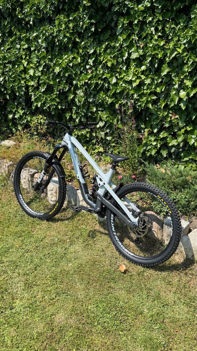 Brugt Trek Slash 8 Gen 6 2025 2025 Mountainbike — billede 6 af 6