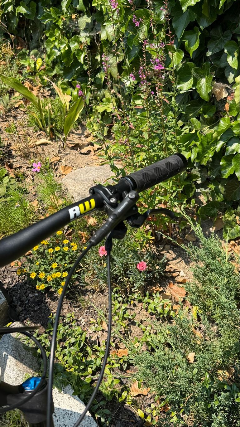 Brugt Trek Slash 8 Gen 6 2025 2025 Mountainbike — billede 3 af 6