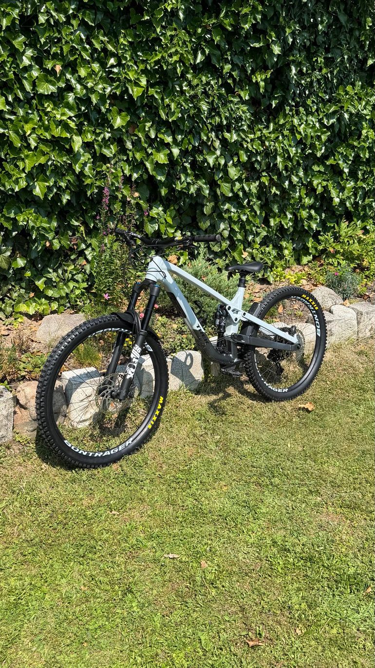 Brugt Trek Slash 8 Gen 6 2025 2025 Mountainbike — billede 5 af 6
