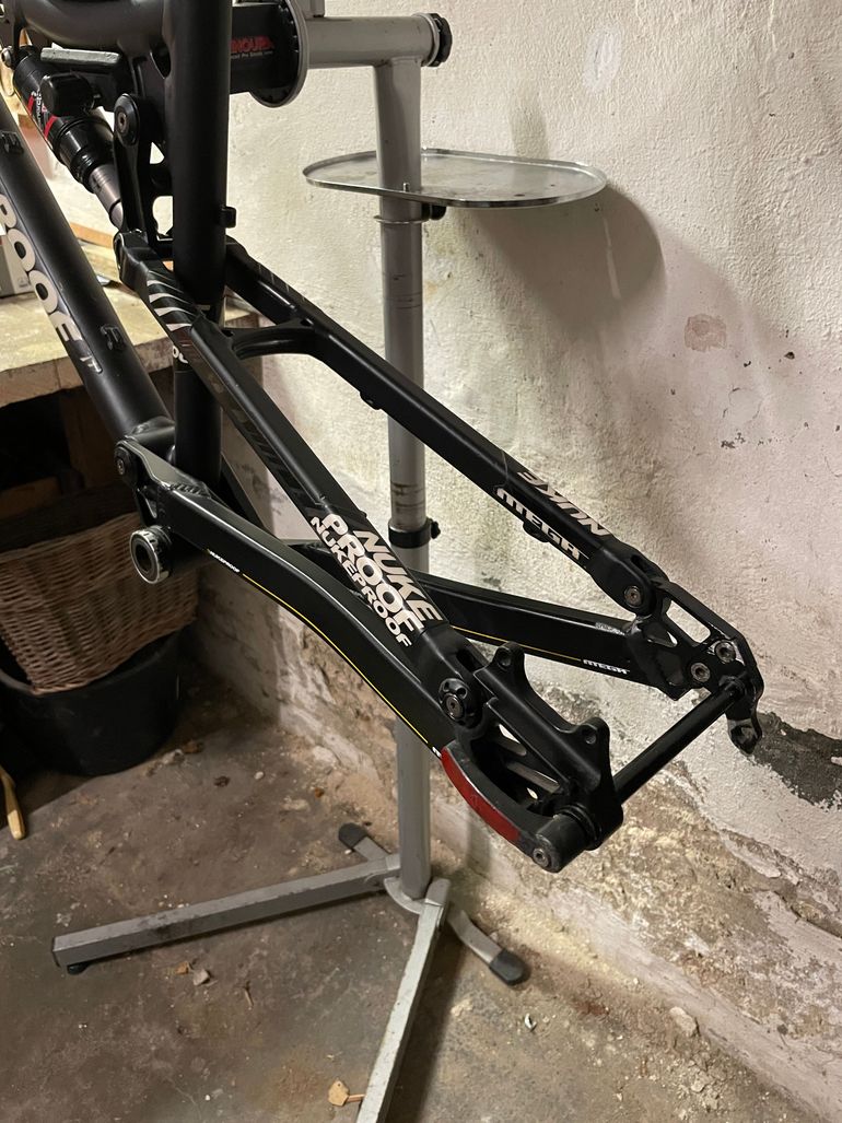 Nukeproof Mega 2012 Frameset 2012 Mountainbike usato, Nero — immagine 4 di 10