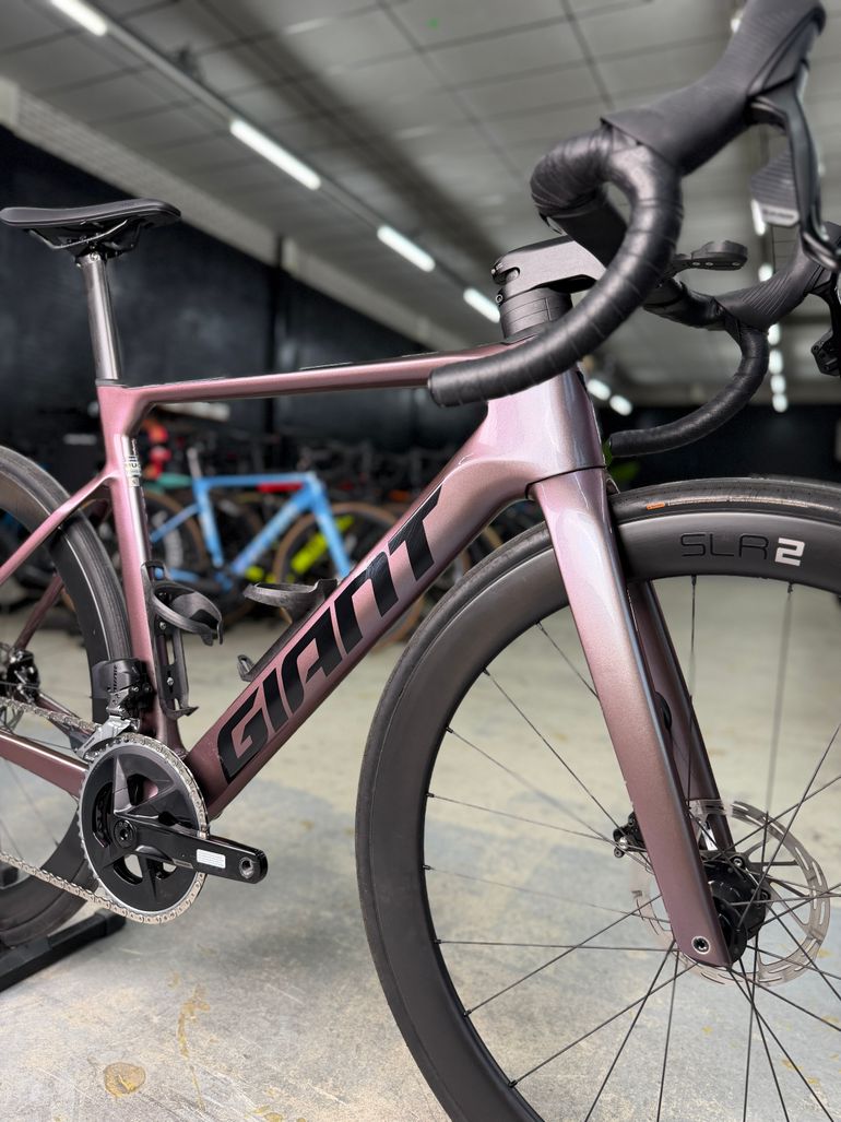 Gebrauchtes Giant Propel Advanced 1 2023 2023 Road & Gravel, Violett — Bild 5 von 24
