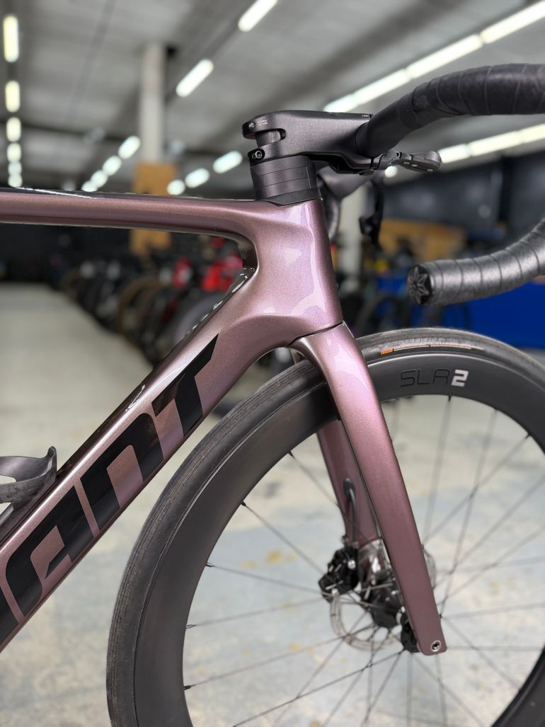 Gebrauchtes Giant Propel Advanced 1 2023 2023 Road & Gravel, Violett — Bild 8 von 24
