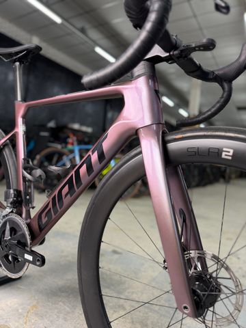 Gebrauchtes Giant Propel Advanced 1 2023 2023 Road & Gravel, Violett — Bild 4 von 24