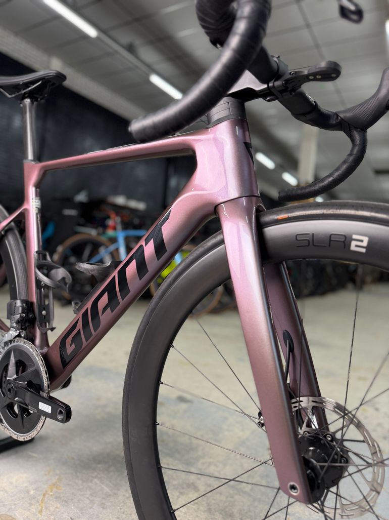 Gebrauchtes Giant Propel Advanced 1 2023 2023 Road & Gravel, Violett — Bild 4 von 24