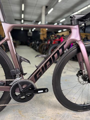 Gebrauchtes Giant Propel Advanced 1 2023 2023 Road & Gravel, Violett — Bild 9 von 24