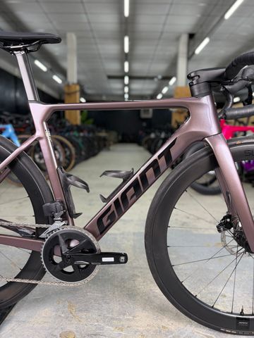 Gebrauchtes Giant Propel Advanced 1 2023 2023 Road & Gravel, Violett — Bild 14 von 24