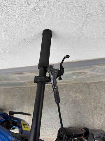 Tweedehands GT Fury Team 2021 2021 Mountainbike — afbeelding 3 van 4
