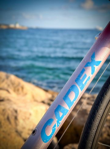 Used Giant Cadex Shimano Deore 2000 Road & Gravel, Red — image 2 of 10